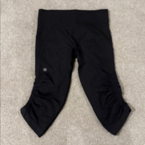 Lululemon compression crop pants size 6 - Picture 5 of 5